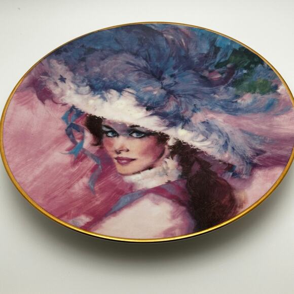 Avon P.F.E. Albee Four Seasons Collectible Decorative Plates Set - Picture 2 of 6